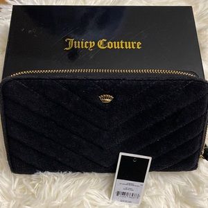 Juicy Couture Zippy Wallet NWT